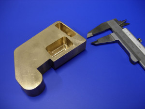 morsetto sagomato con vaschette